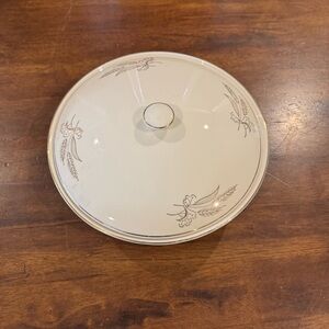 Prairie Gold by Lifetime Covered Round Vegetable Server Wheat Pattern Cream Gold
